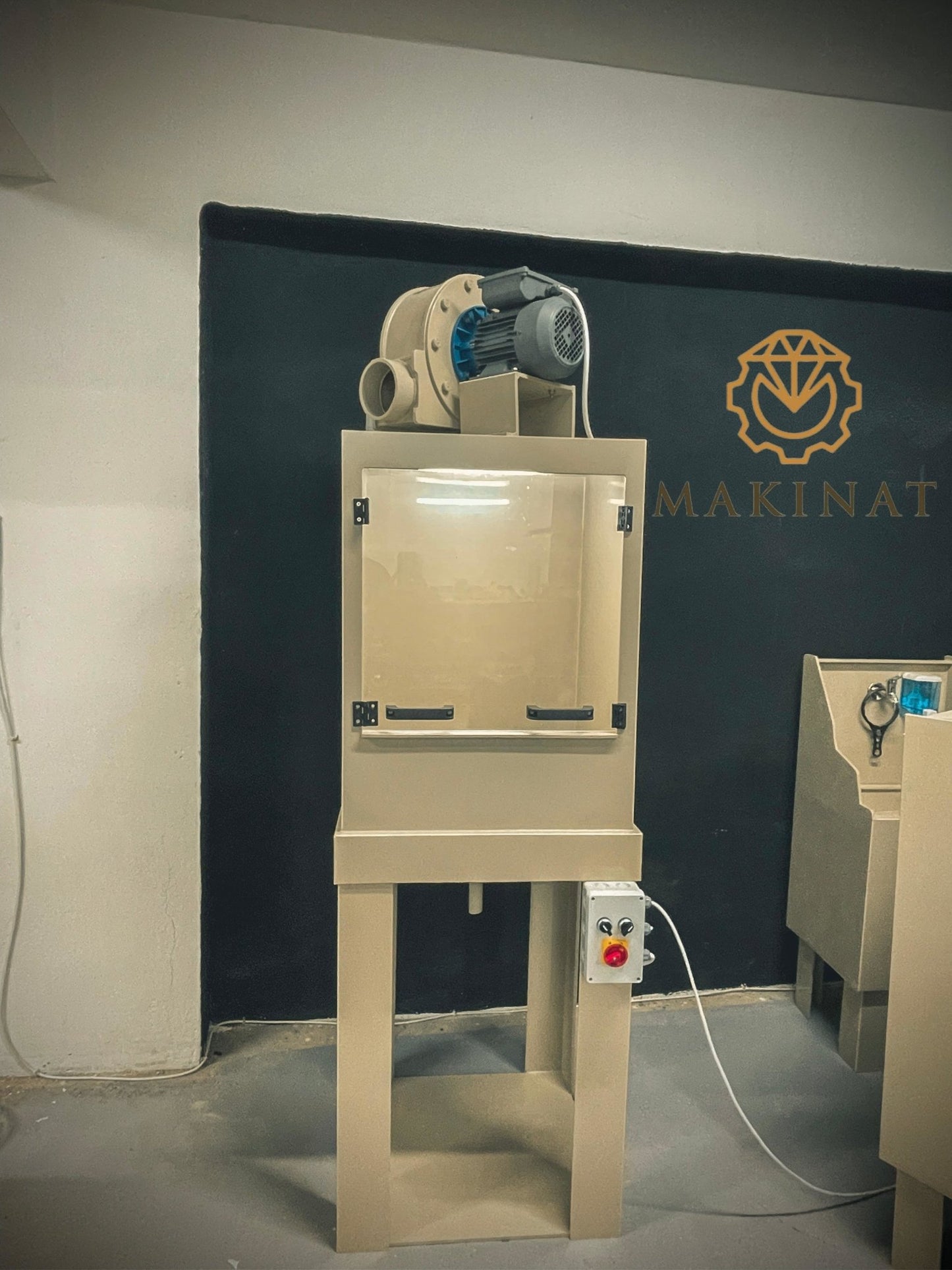 ماكينة تفجير يدوي - MAKINAT